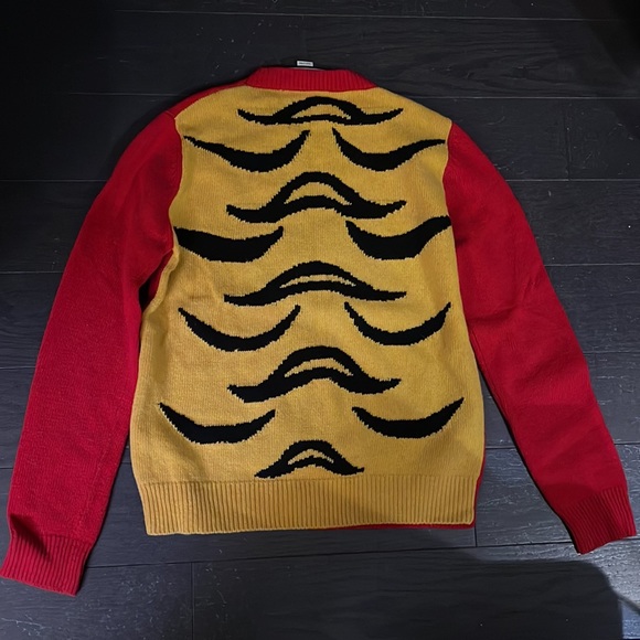 Authentic Gucci snoopy peanut sweater in red size small - Picture 2 of 8